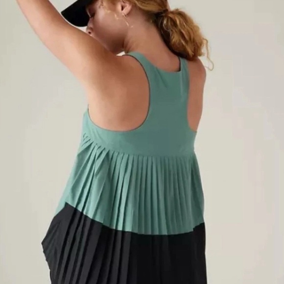 Athleta Shirt Womens Medium Swing Forward Pleated Tank Top Deep Ocean - Picture 2 of 7